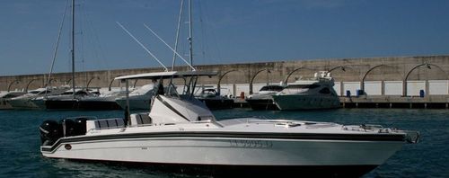 sport-fishing boat : outboard center console boat (triple engine, cabin, T-Top) BLADE CUDDY Alcatraz Marine