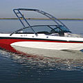 bow-rider runabout / wakeboard / 11 person max. - PRO V II