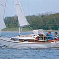 classic sailboat day-sailer / with cabin / serial - BM FAMILY