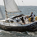 cruiser sailboat / deck saloon / serial - 321