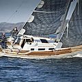cruiser sailboat / deck saloon / teak deck / serial - 325E