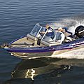 dual console bay boat / Aluminium / sport-fishing - PRO GUIDE™ V-16 WT