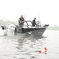 dual console bay boat / Aluminium / sport-fishing - 2000 PRO