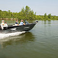 dual console bay boat / Aluminium / sport-fishing - 1900
