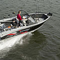 dual console bay boat / Aluminium / sport-fishing - 1800 PRO