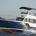 flybridge trawler - IP440