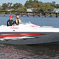 in-board runabout / offshore / with cabin - 26 OUTLAW