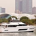 luxury yacht with enclosed flybridge - V72