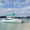 luxury yachts catamarans sailboat / coastal cruising / serial - 30