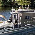 tri-tube pontoon boat / with cabin - HRV