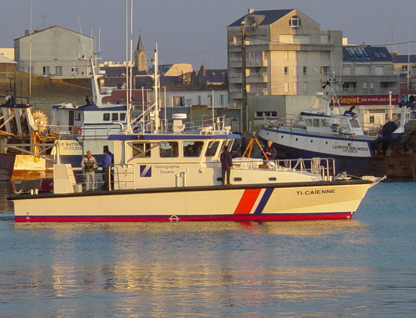 Barco Para Pesquisa Cient Fica Ti Ca Enne Chantier Naval Delavergne