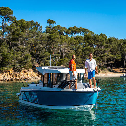 Barco De Pesca Passeio Motor De Popa 805 PILOTHOUSE Quicksilver