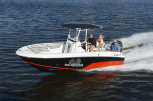 lancha de console central com motor de popa / com console central / open / de pesca esportiva