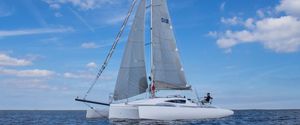 trimarã / de cruzeiro e regata / de popa aberta / 1 cabine
