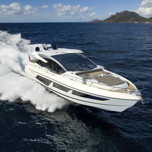 iate a motor de cruzeiro / com hard-top / 3 cabines