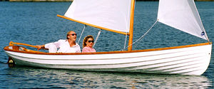 bote de windsurf tradicional / sloop