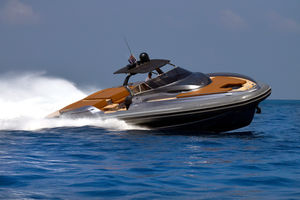 barco inflável com motor de centro / semirrígido / com console central / bote auxiliar para iate