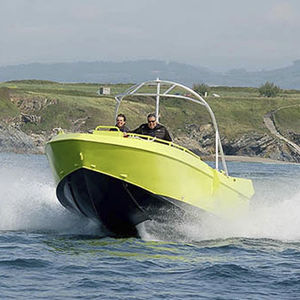 lancha de parasail com motor de centro / com solário