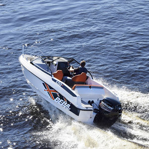 lancha de proa aberta com motor de popa / bowrider / com console dupla / para esqui aquático