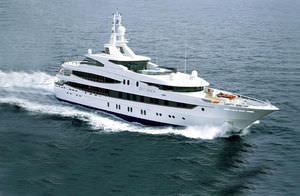 mega-iate de cruzeiro / com casa do leme / com flybridge / em aço