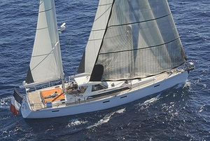 center cockpit sailboat manufacturers