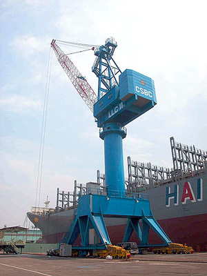 floor-track-crane