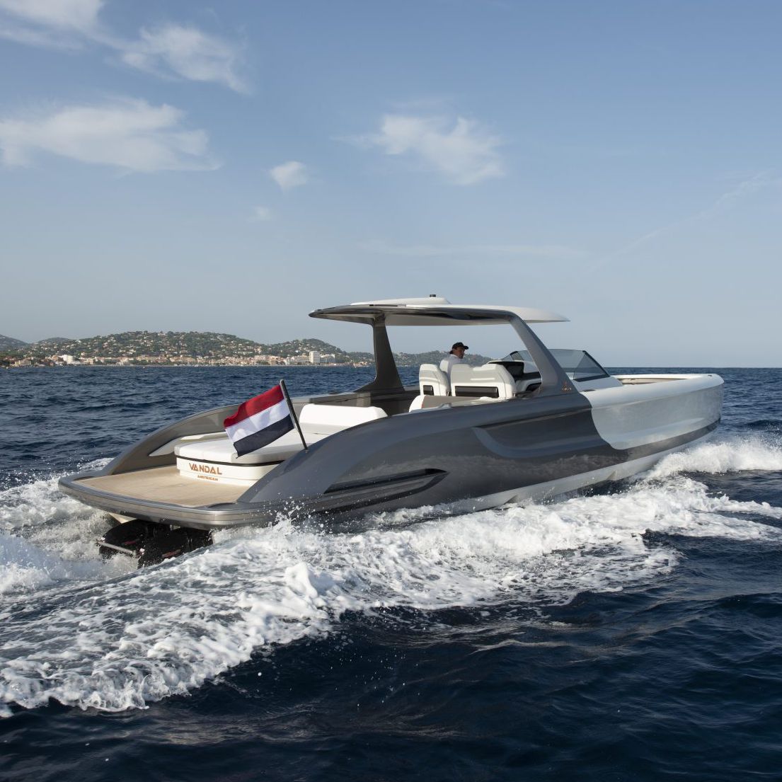 Inboard center console boat Vandal Marine BV diesel / twinengine