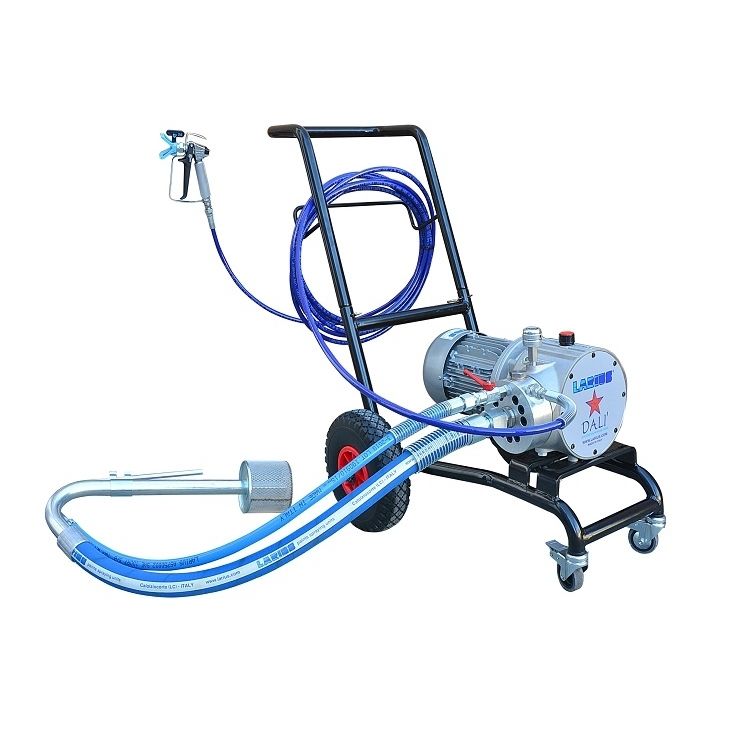Mobile paint spraying machine Dalì Larius for shipyards