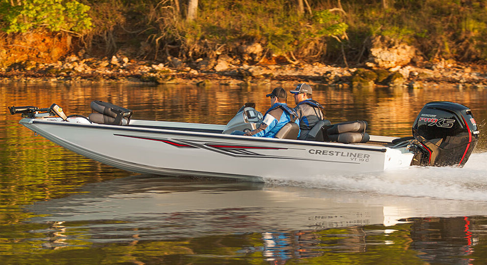 Outboard crappie boat VT 19C Crestliner side console / sport