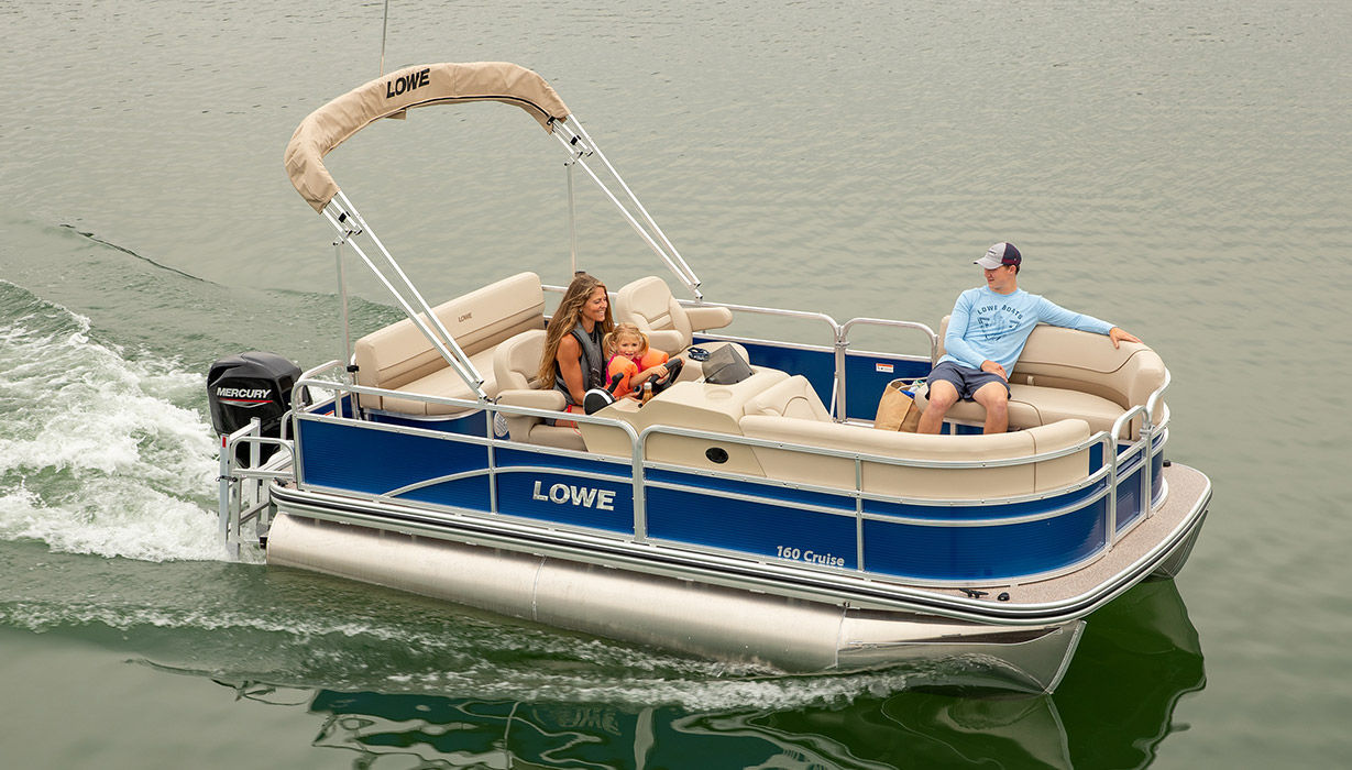 Outboard pontoon boat Ultra 160 Lowe open / side console / cruising