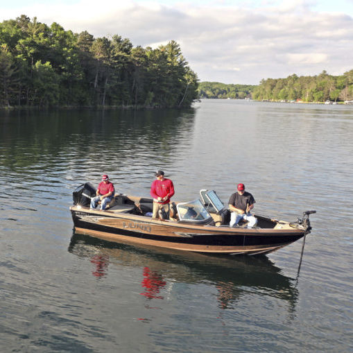 Outboard runabout - 2075 TYEE - Lund - dual-console / bowrider / sport ...