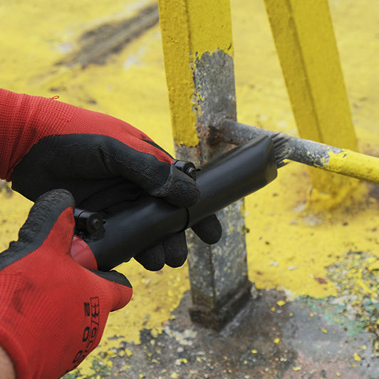 Needle scaler 2B Trelawny for shipyards