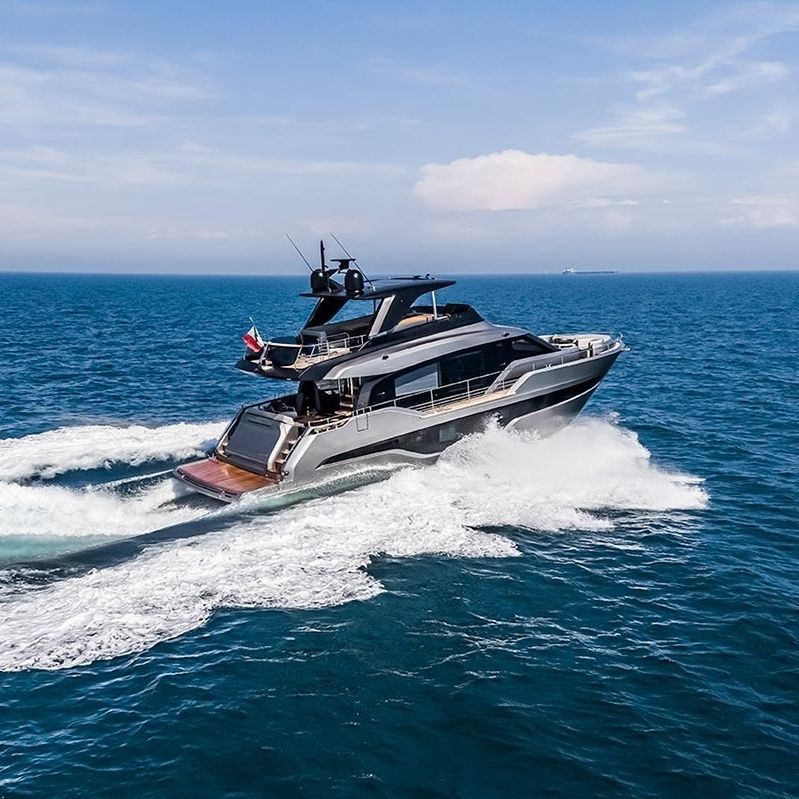 Cruising motor yacht - Sessantasette 67 - Cranchi - flybridge / 3