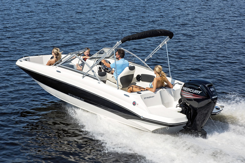 Outboard deck boat 191DC Stingray Boats ski / sportfishing / 9