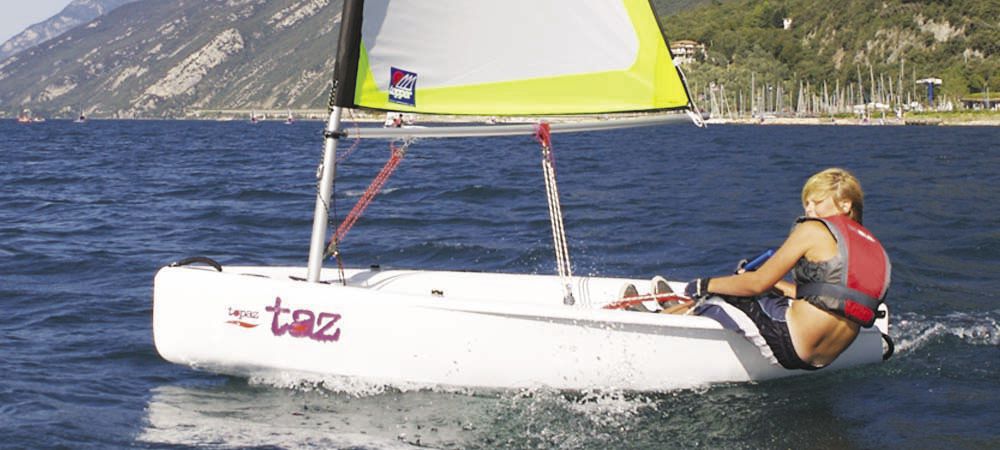 Double Handed Sailing Dinghy Topaz Taz Topper Recreational Instructional Catboat