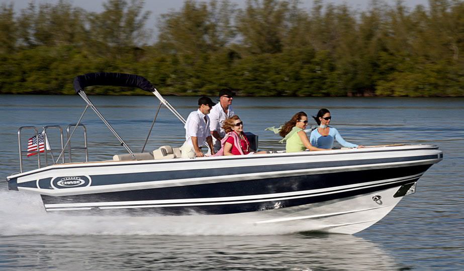 Inboard center console boat Chase Series 23 Novurania diesel