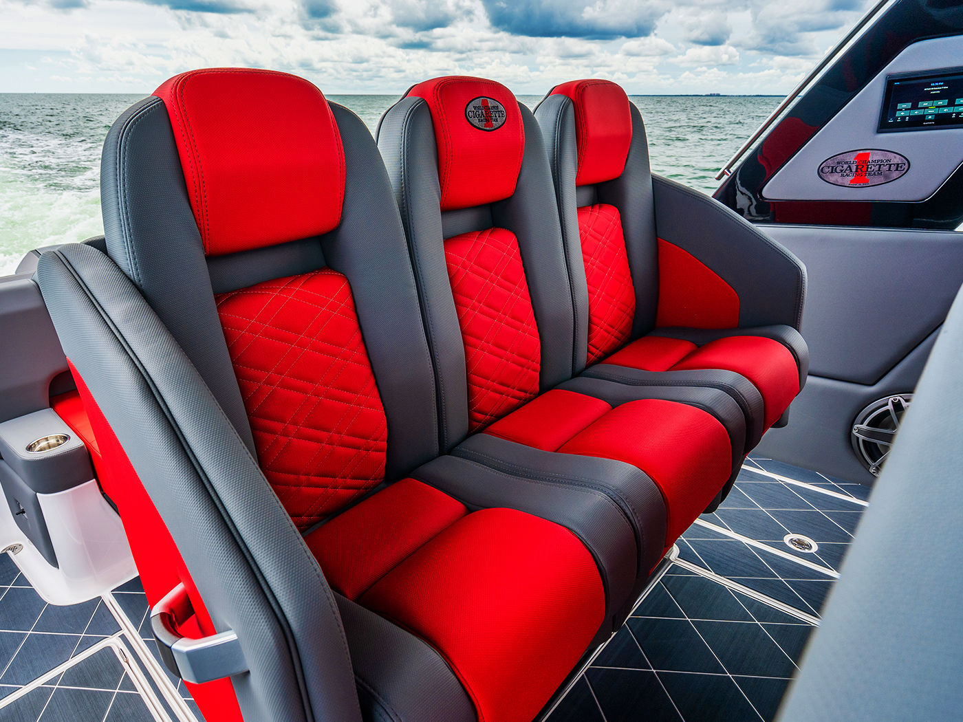 Outboard center console boat - 42' NIGHTEAGLE - Cigarette Racing Team