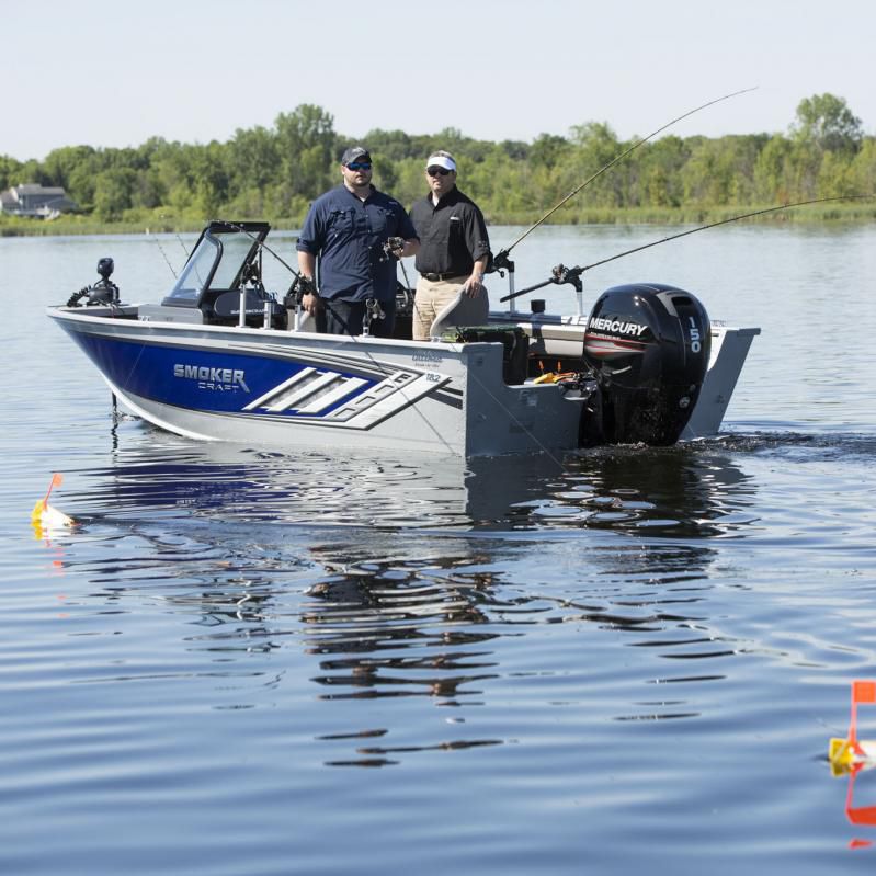 Outboard bay boat Ultima 182 Smoker Craft dualconsole / sport