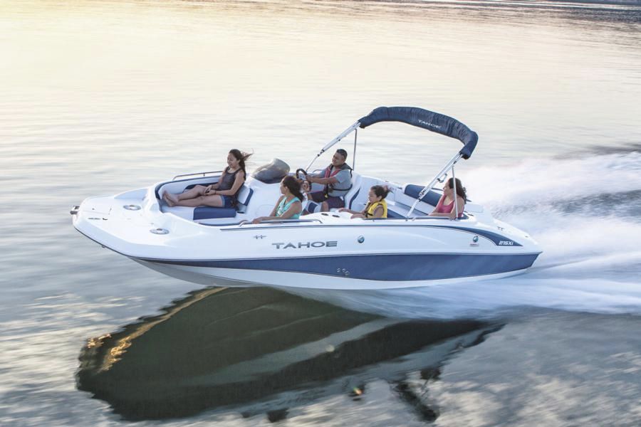 Inboard Deck Boat Wakeboard Ski 12 Person Max 215 Xi Inboard Deck Boat Wakeboard Ski 12 Person Max 215 Xi