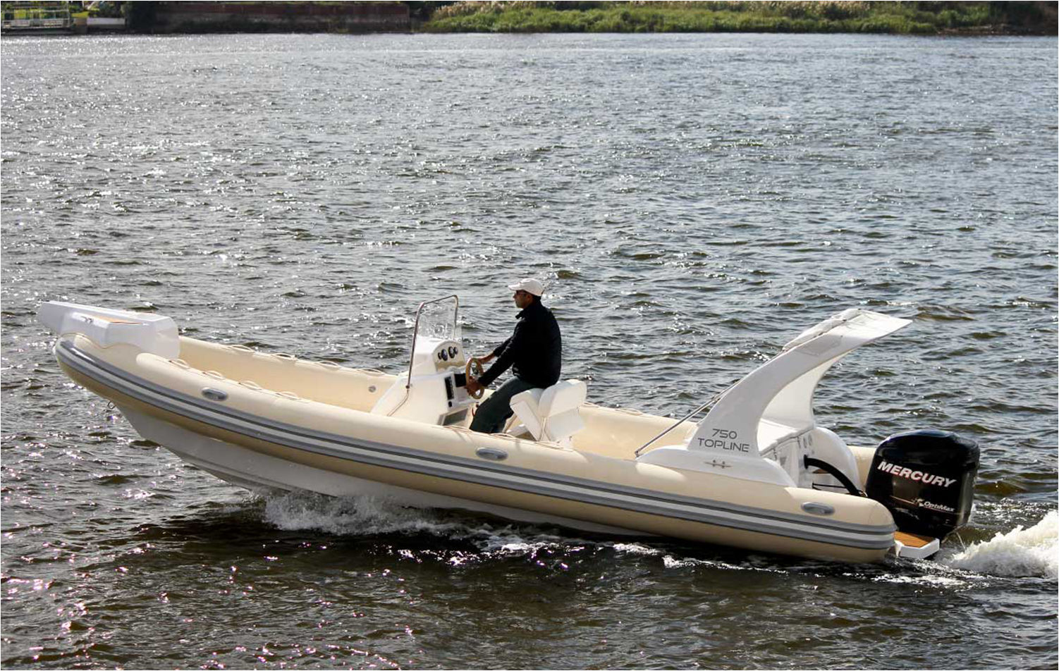 Outboard inflatable boat PT 430 Zebec rigid / center console / 6