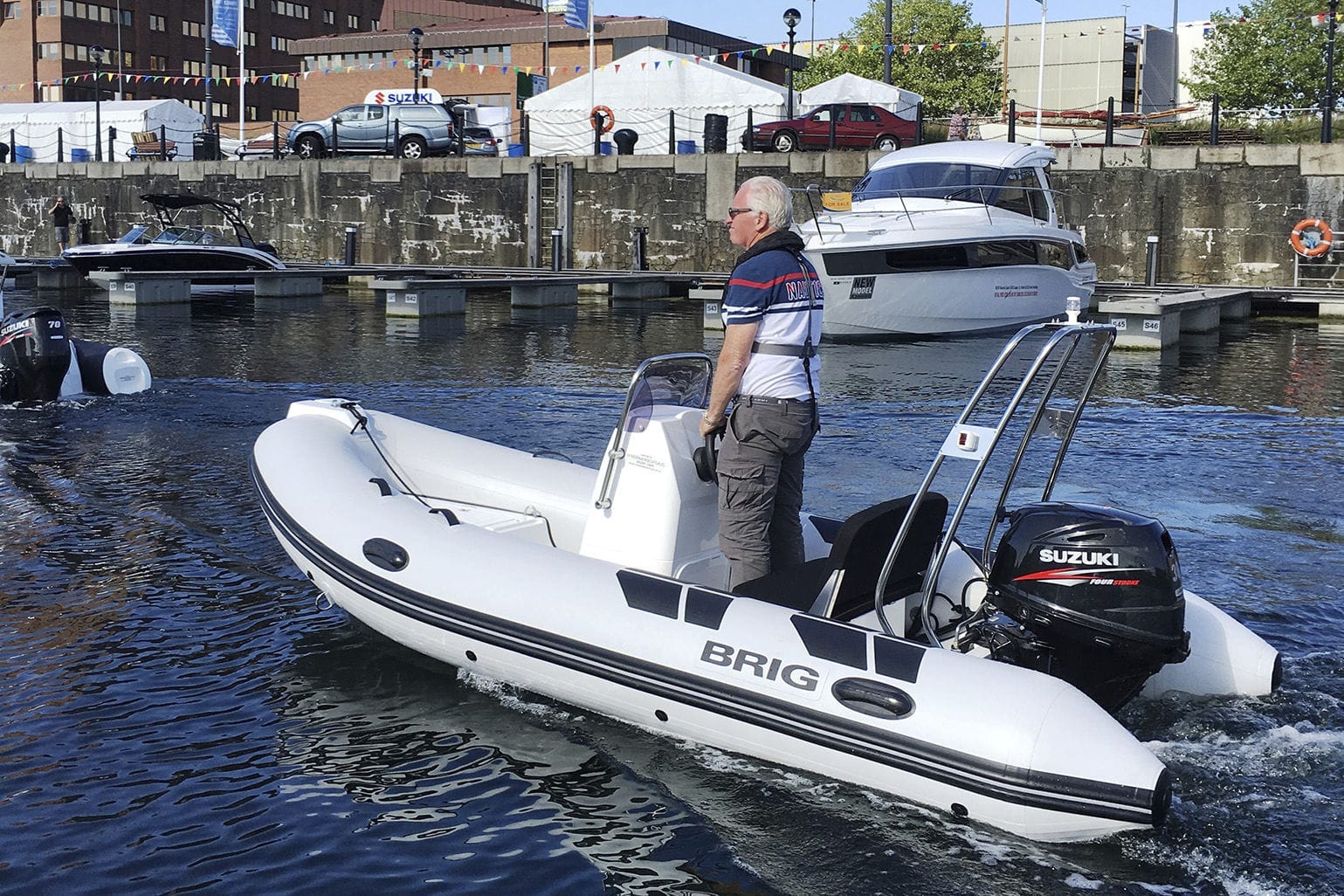 Outboard inflatable boat FALCON 400 Brig rigid / open / side console