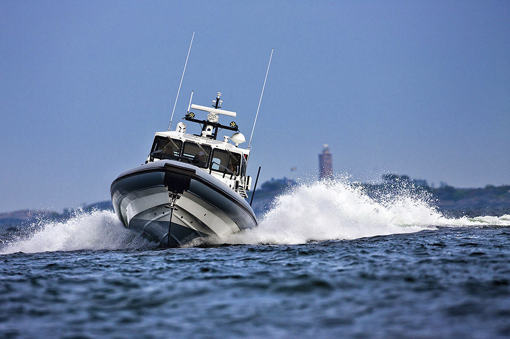 Hydrojet inflatable boat 50 Rupert Marine diesel / twinengine