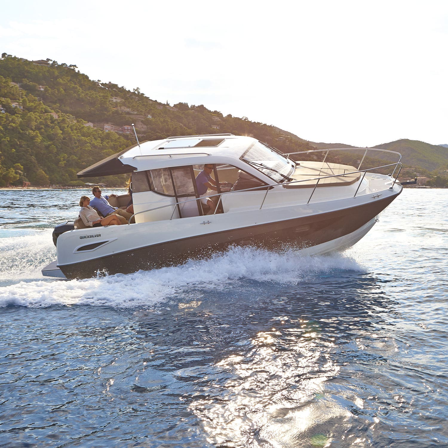 Outboard cabin cruiser - ACTIV 905 WEEKEND - Quicksilver Boats - twin ...