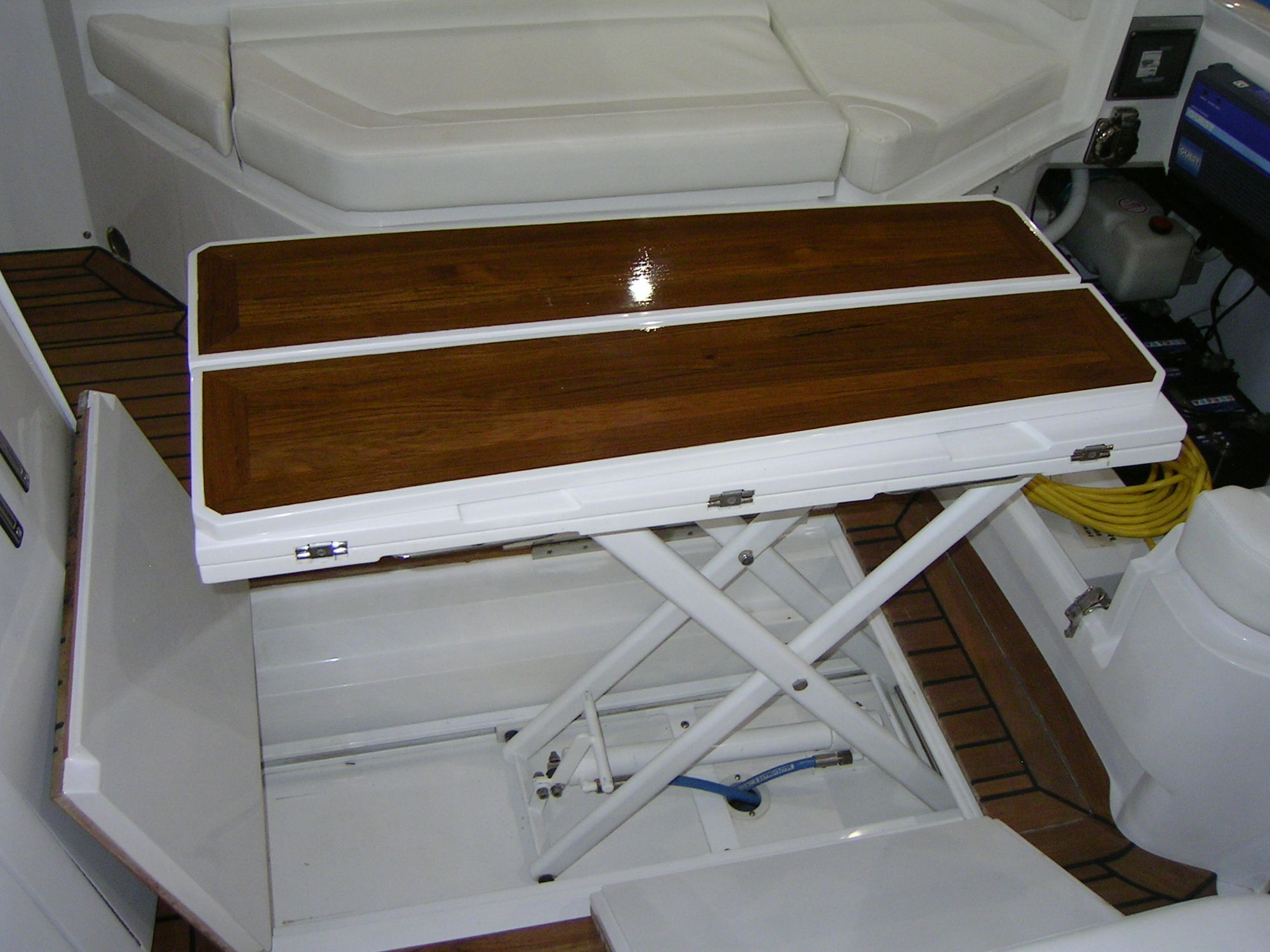 Adjustable boat table pedestal T 139 O Besenzoni SpA hydraulic / folding / stainless steel