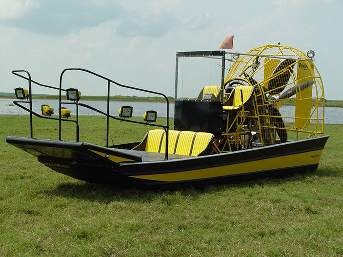 Private airboat DIAMONDBACK Diamond Back Airboats