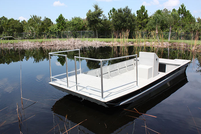 Outboard jon boat - Diamond Back Airboats - center console