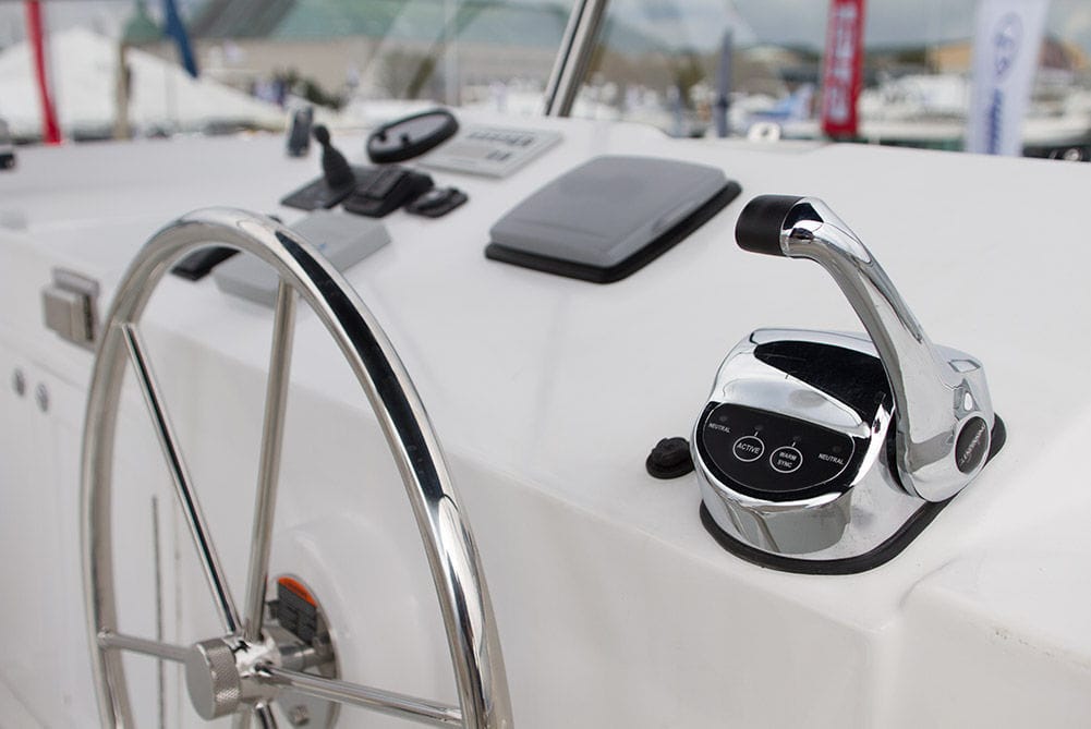 Engine control lever EEC3 Advanced Complete Controls Operation