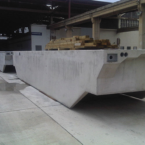 Floating breakwater Martini Alfredo concrete
