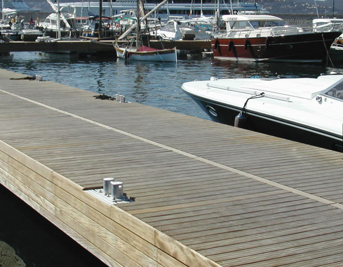 Floating dock - SAINT-TROPEZ - Metalu Industries International ...