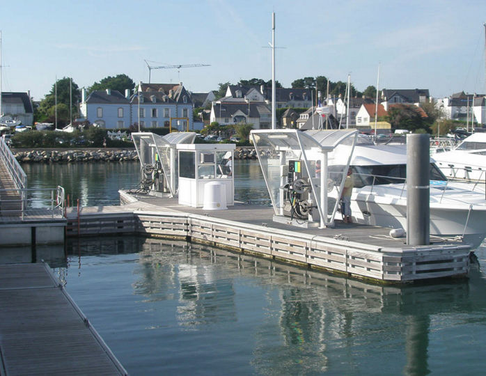 Marina floating fuel dock Metalu Industries International